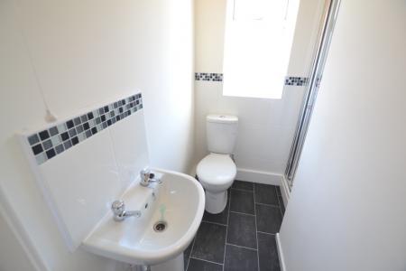 2 bedroom Terraced House to let in Allen Street, Macclesfield, SK11