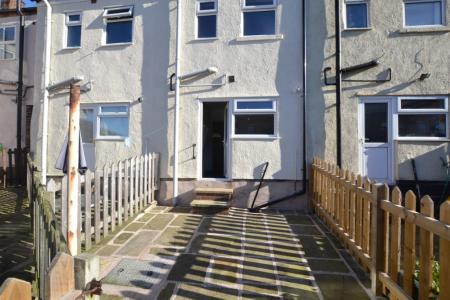 2 bedroom Terraced House to let in Allen Street, Macclesfield, SK11