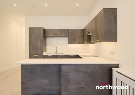 2 bedroom Apartment to let in Chester Road, Macclesfield, SK11
