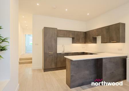 2 bedroom Apartment to let in Chester Road, Macclesfield, SK11