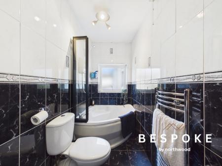 2 bedroom End of terrace house for sale in Hollands Place, Macclesfield, SK11