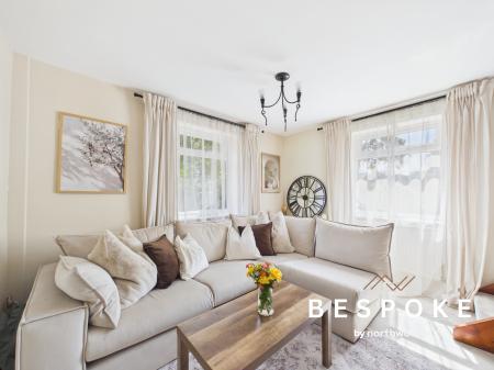 2 bedroom End of terrace house for sale in Hollands Place, Macclesfield, SK11