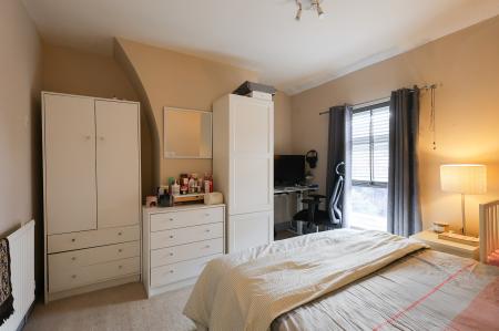2 bedroom Terraced House to let in Newton Street, Macclesfield, SK11