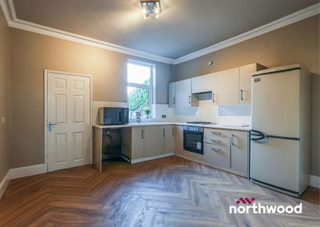 3 bedroom Terraced House to let in High Street, Macclesfield, SK11
