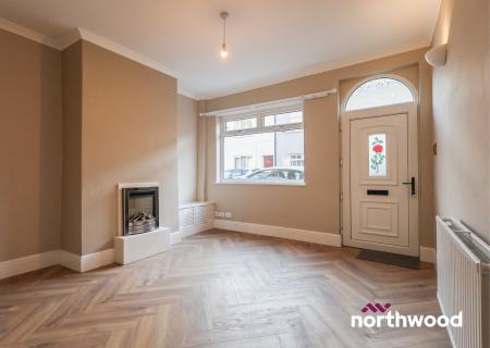 3 bedroom Terraced House to let in High Street, Macclesfield, SK11