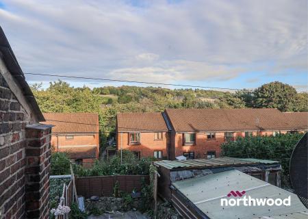 3 bedroom Terraced House to let in High Street, Macclesfield, SK11