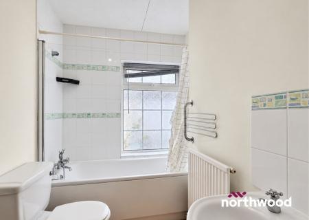 1 bedroom Terraced House to let in Waterloo Street West., Macclesfield, SK11