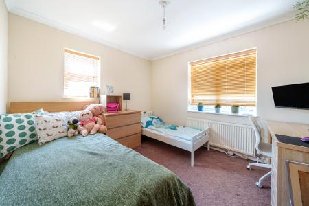 3 bedroom Semi-detached house for sale in Queensway, Maidenhead, SL6