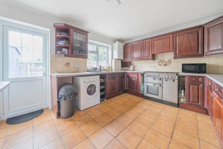 3 bedroom Semi-detached house for sale in St Pauls Avenue, Slough, SL2
