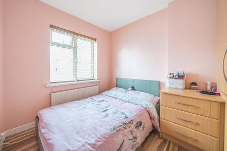 3 bedroom Semi-detached house for sale in St Pauls Avenue, Slough, SL2