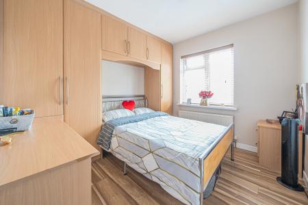 3 bedroom Semi-detached house for sale in St Pauls Avenue, Slough, SL2