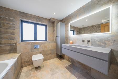 6 bedroom Detached house for sale in Newlands Drive, Maidenhead, SL6