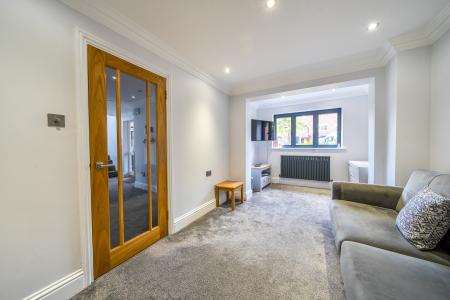 6 bedroom Detached house for sale in Newlands Drive, Maidenhead, SL6