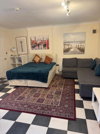 1 bedroom Studio flat to let in Amerden Lane, Taplow, SL6