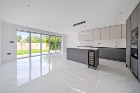 1 bedroom House share to let in Courthouse Road, Maidenhead, SL6