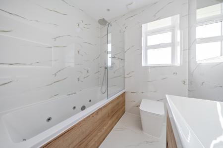 1 bedroom House share to let in Courthouse Road, Maidenhead, SL6