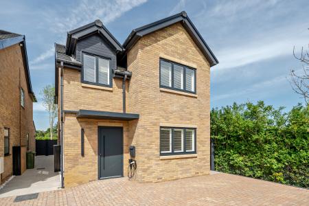 1 bedroom House share to let in Courthouse Road, Maidenhead, SL6