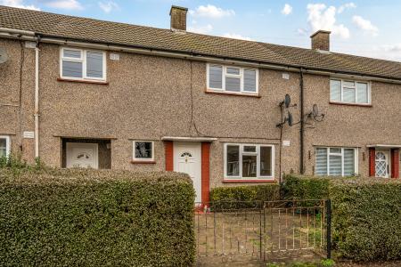 3 bedroom Terraced House to let in Quinbrookes, Slough, SL2
