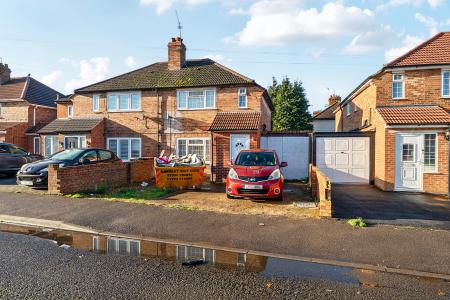 3 bedroom Semi-detached house for sale in York Avenue, Slough, SL1