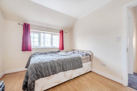 3 bedroom Semi-detached house for sale in York Avenue, Slough, SL1