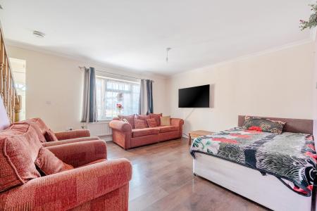 3 bedroom Semi-detached house for sale in York Avenue, Slough, SL1