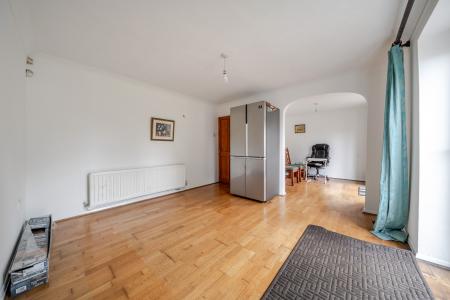 4 bedroom Detached house to let in Havelock Road, Maidenhead, SL6