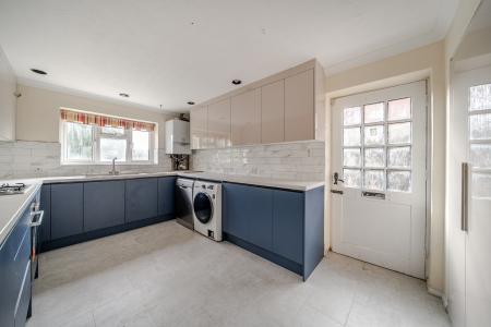 4 bedroom Detached house to let in Havelock Road, Maidenhead, SL6