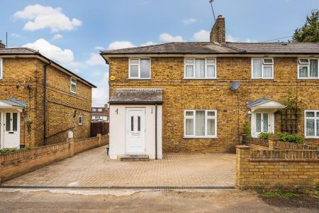 3 bedroom Semi-detached house for sale in Poplar Avenue, West Drayton, UB7