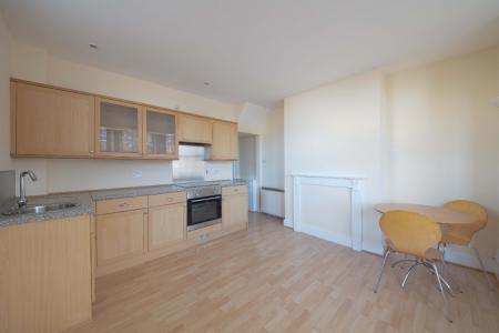 1 bedroom Flat to let in Powney Road, Maidenhead, SL6