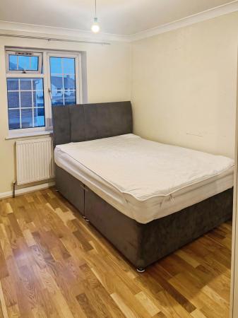 2 bedroom Flat to let in Quinbrookes, Slough, SL2
