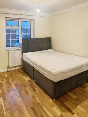 2 bedroom Flat to let in Quinbrookes, Slough, SL2