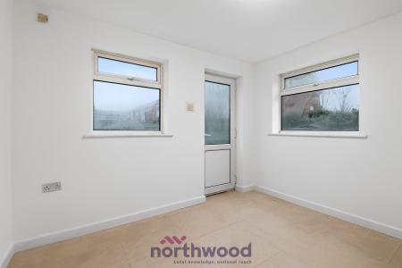3 bedroom End of terrace house to let in Reeve Road, Holyport, SL6