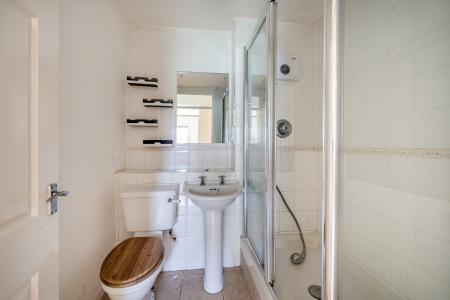 2 bedroom Flat for sale in Ray Mead Road, Maidenhead, SL6