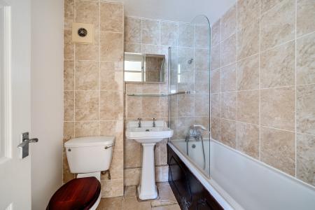 2 bedroom Flat for sale in Ray Mead Road, Maidenhead, SL6