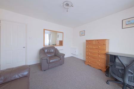 1 bedroom Flat to let in Eastfield Road, Maidenhead, SL1