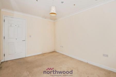 2 bedroom Flat for sale in Delta Court, Maidenhead, SL6