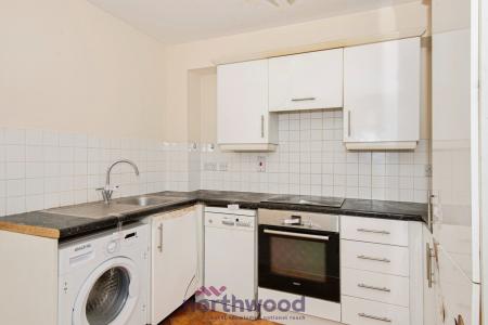 2 bedroom Flat for sale in Delta Court, Maidenhead, SL6