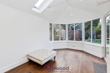 4 bedroom Detached house to let in Eskdale Gardens, Maidenhead, SL6