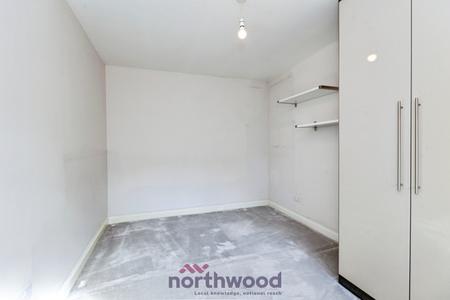 4 bedroom Detached house to let in Eskdale Gardens, Maidenhead, SL6