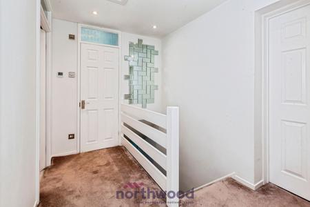 4 bedroom Detached house to let in Eskdale Gardens, Maidenhead, SL6