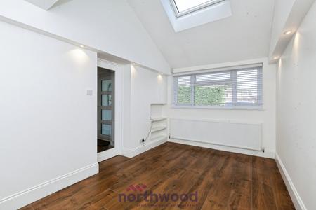 4 bedroom Detached house to let in Eskdale Gardens, Maidenhead, SL6