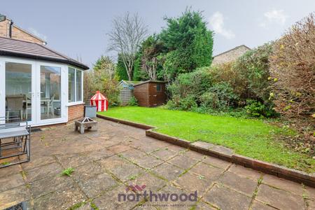 4 bedroom Detached house to let in Eskdale Gardens, Maidenhead, SL6