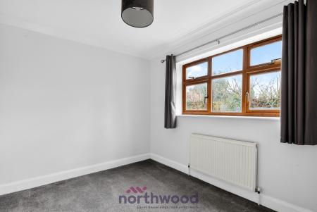 4 bedroom Detached house to let in Priors Way, Maidenhead, SL6