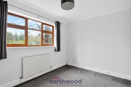 4 bedroom Detached house to let in Priors Way, Maidenhead, SL6