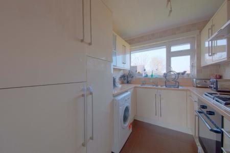 2 bedroom Maisonette to let in Ray Park Ave, Maidenhead, SL6