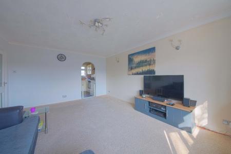 2 bedroom Maisonette to let in Ray Park Ave, Maidenhead, SL6