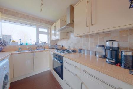 2 bedroom Maisonette to let in Ray Park Ave, Maidenhead, SL6