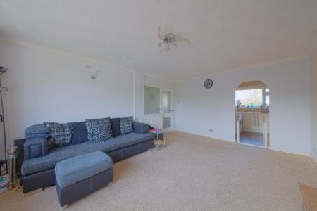 2 bedroom Maisonette to let in Ray Park Ave, Maidenhead, SL6