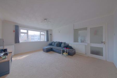 2 bedroom Maisonette to let in Ray Park Ave, Maidenhead, SL6