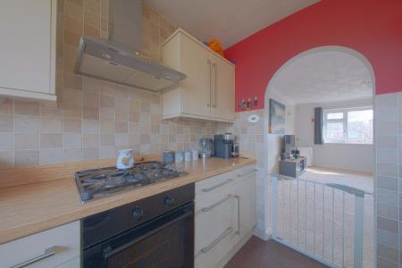 2 bedroom Maisonette to let in Ray Park Ave, Maidenhead, SL6